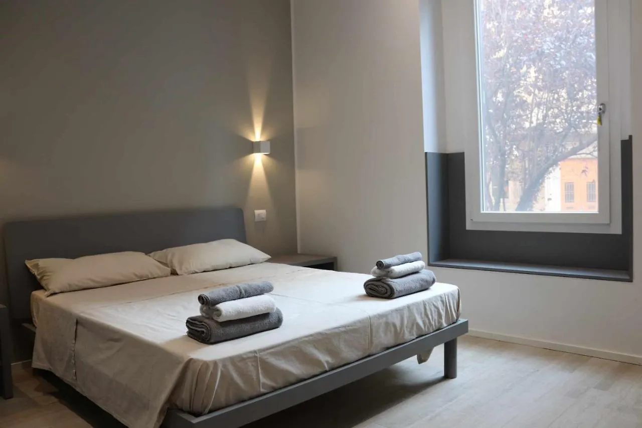 Sun Bologna Apartment 0*,